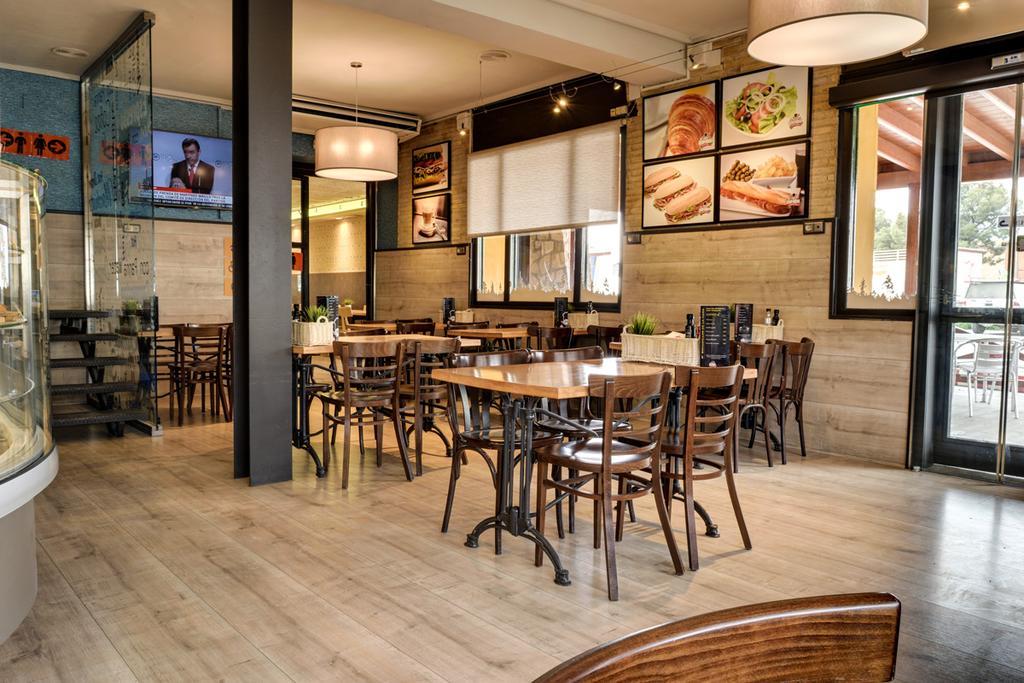 Hostal Restaurante El Espanol Bujaraloz エクステリア 写真